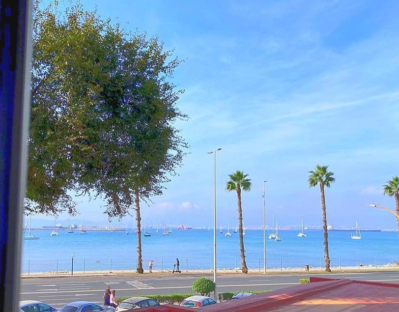 Practico Apartamento A 5 Min Andando De Gibraltar Y El Centro, Frente Al Mar La Línea de la Concepción 外观 照片